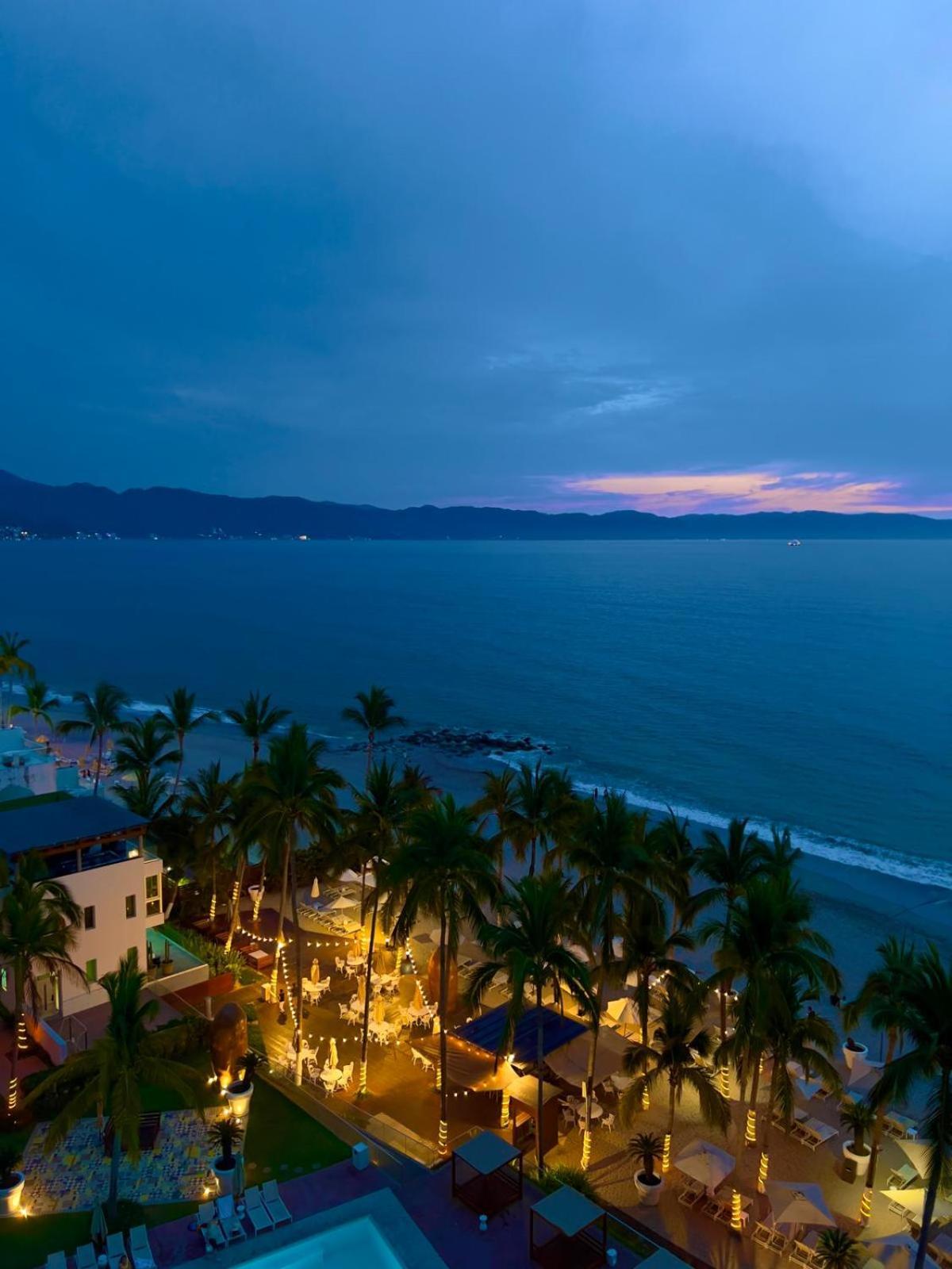 Icon Vallarta, Puerto Vallarta Luaran gambar
