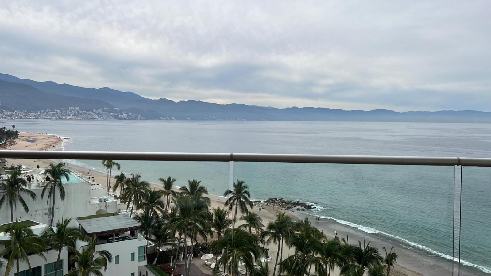 Icon Vallarta, Puerto Vallarta Luaran gambar