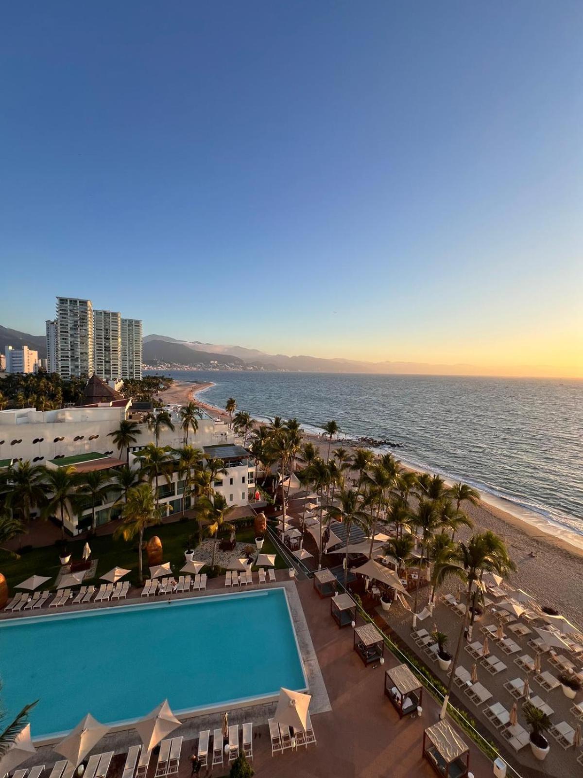 Icon Vallarta, Puerto Vallarta Luaran gambar