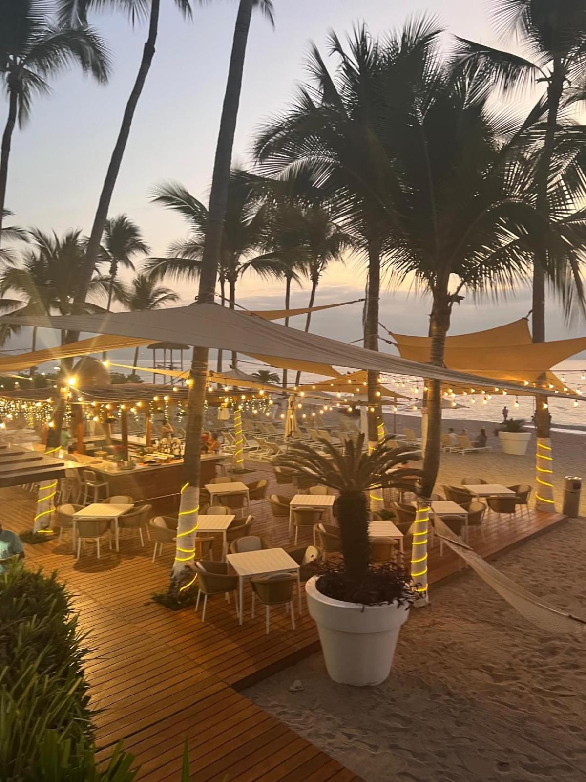 Icon Vallarta, Puerto Vallarta Luaran gambar